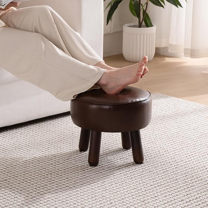 oakvivo Small Foot Stool Ottoman, Round Pouf Foot Rest, Footstool Ottomans with Rubber Legs Under Desk, Faux Leather Footrest for Couch, Living Room, Bedroom, Office, 13''L x 13''W x 10.2''H, Coffee