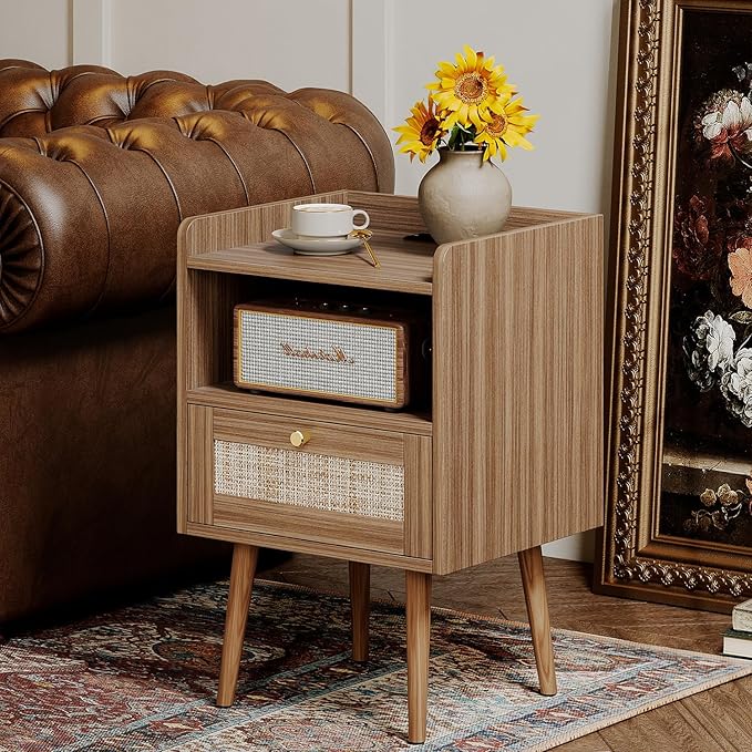 MECHYIN Night Stand Set 2, Nightstands Set of 2 with Charging Station, Rattan Side Tables with Solid Wood Legs, Boho Bedside End Table for Apartment Bedroom Dorm Small Space - Brown