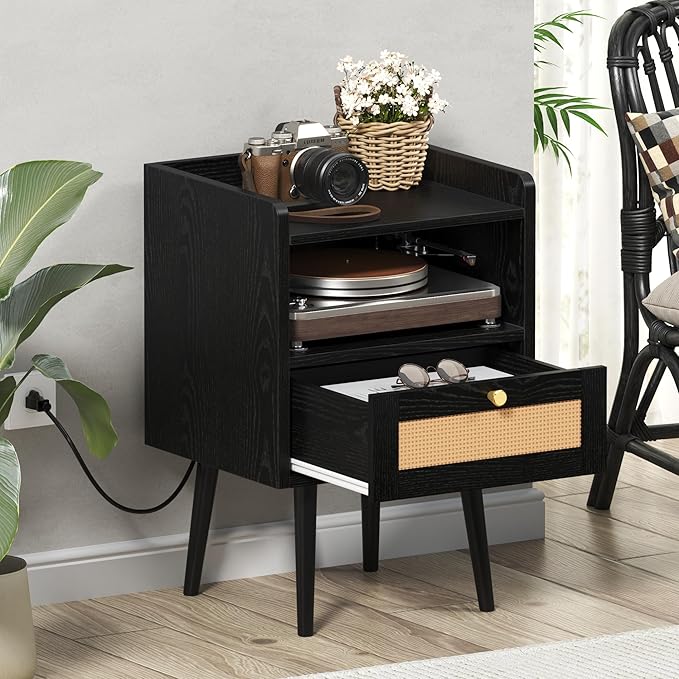 MECHYIN Night Stand Set 2, Nightstands Set of 2 with Charging Station, Rattan Side Tables with Solid Wood Legs, Boho Bedside End Table for Apartment Bedroom Dorm Small Space - Black