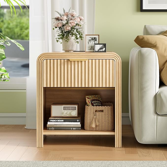 Decofy Fluted Nightstand with Charging Station, Modern Bedroom Side Table with Gold Handles, Curved Profile Design, End Table Wood Organizer for Bedroom, Open Shelf & 1 Drawers (1 Pack, Natural Oak)